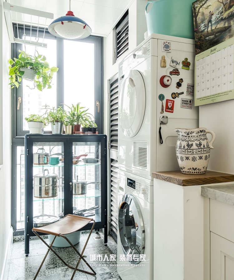 95平米兩居室室內(nèi)裝修 打造通透精致居家空間 95平米兩居室室內(nèi)裝修 打造通透精致居家空間